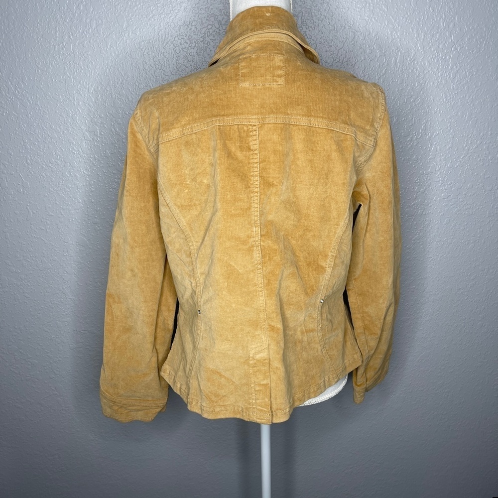 Light Tan Jacket - Picture 4 of 7